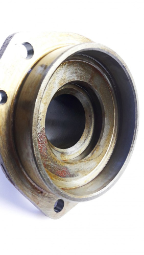 85-1601172 Кронштейн отводки МТЗ-1221 под подшипник 115 МТЗ РУП2